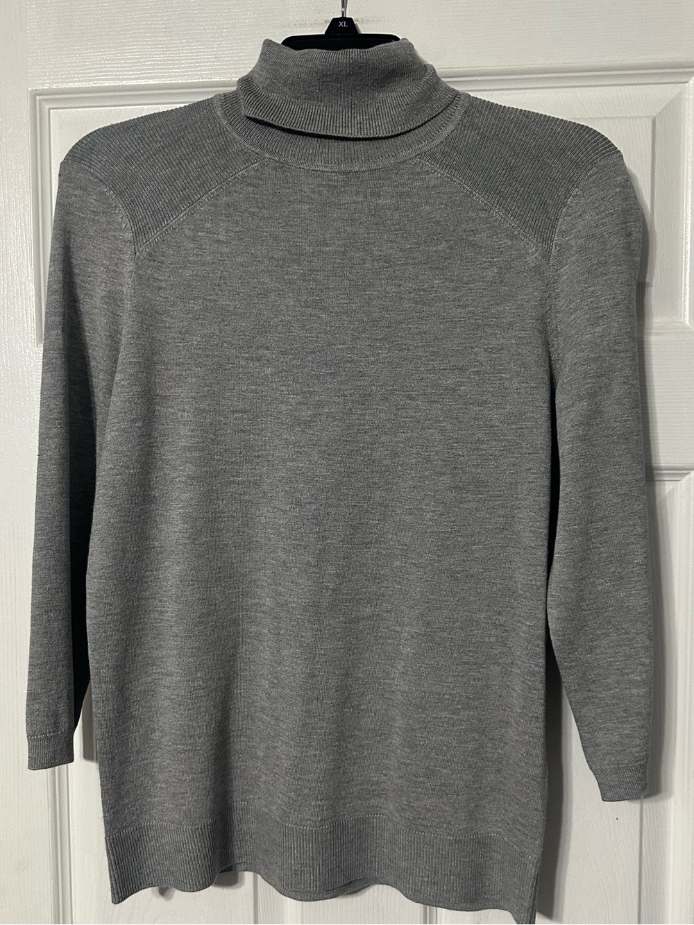 NWT Chicos Lightweight Turtleneck Sweater With Skeek Ribbed Yoke